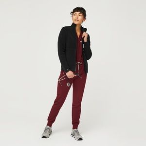 Figs Burgundy Scrub set